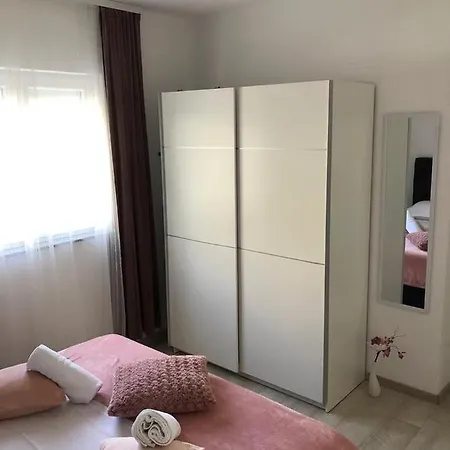Mir Apartment *