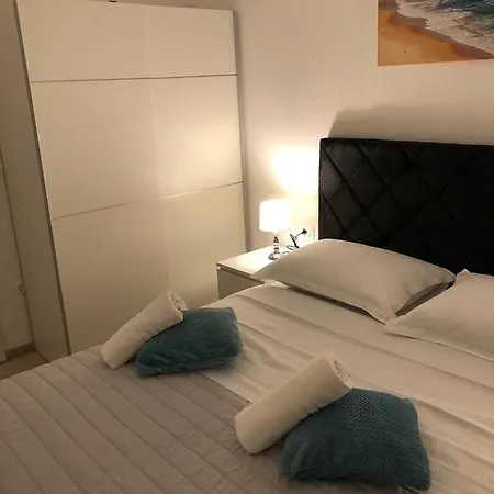 Mir Apartment Makarska