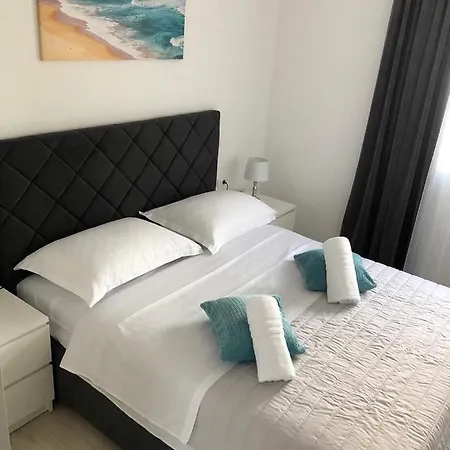 Apartment Mir