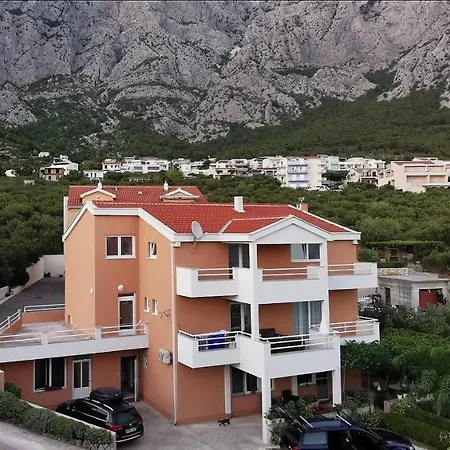 Apartment Mir