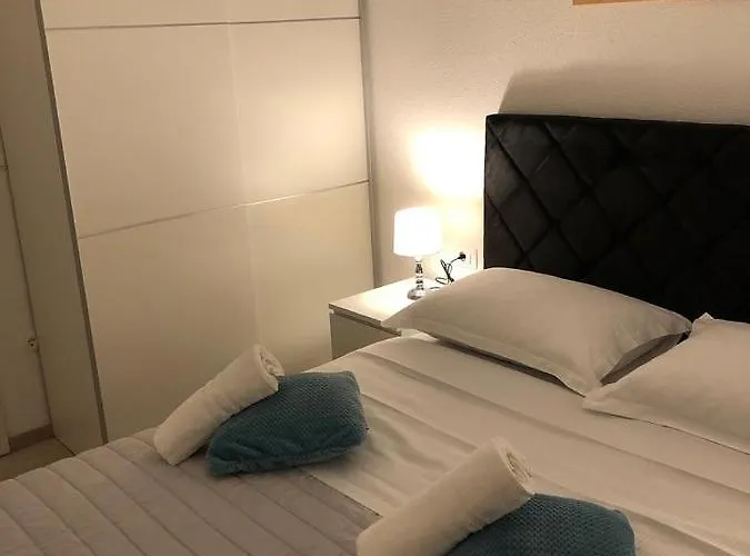 Mir Apartment Makarska