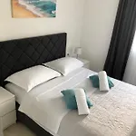 شقة Mir