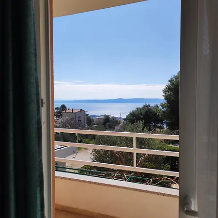 Apartman Mir *