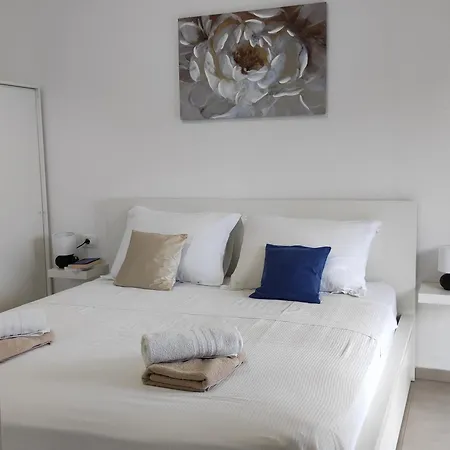 Apartman Mir *
